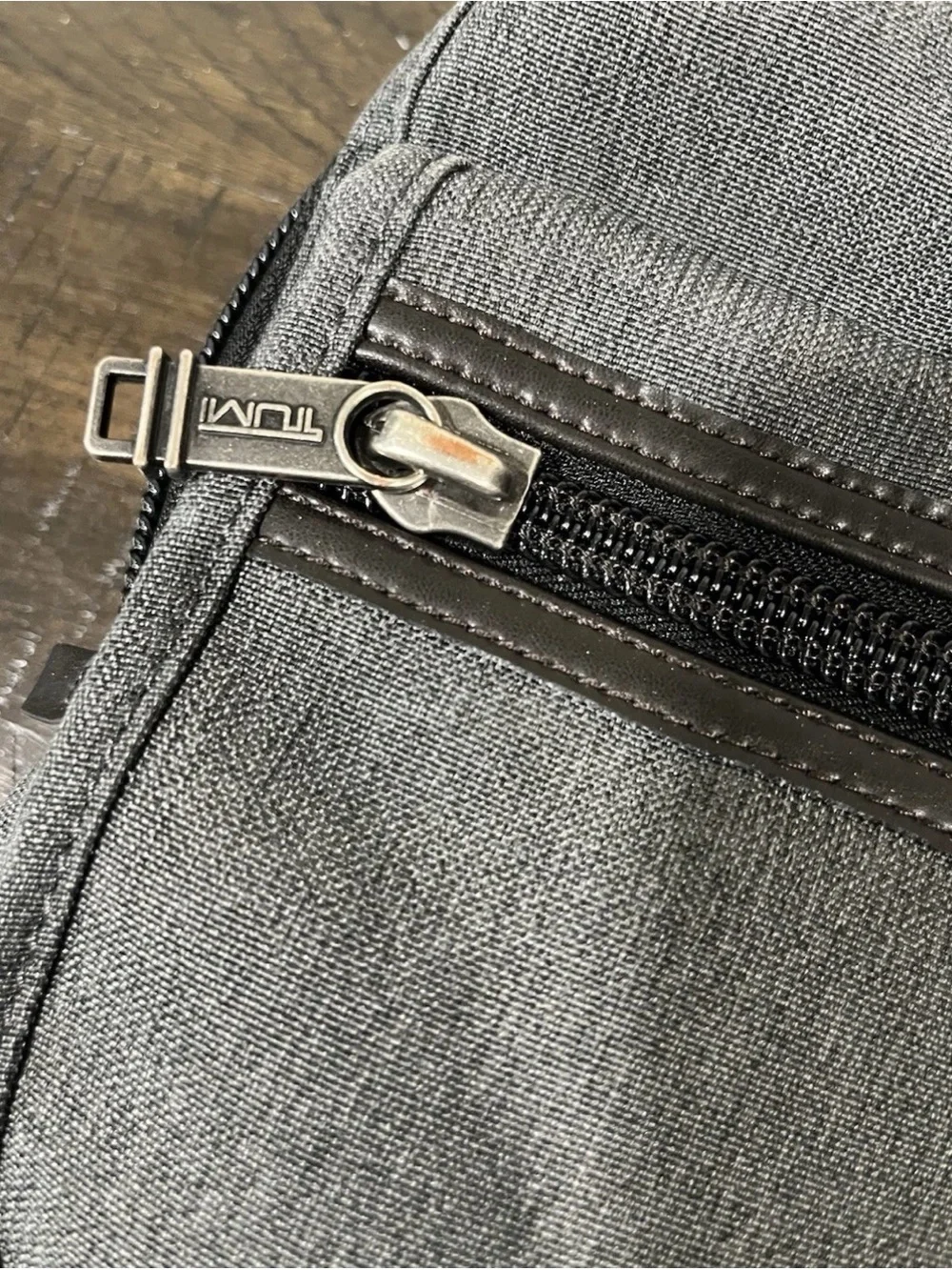 Tumi Alpha Bravo Annapolis Shoulder Bag Business Casual Leather Luxury Premium